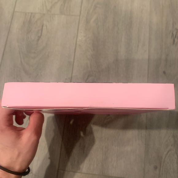 Mean Girls "Pur-fetch Cat" 4PC Set, Mean Girls Gretchen Wieners Make Up Set - Picture 11 of 11